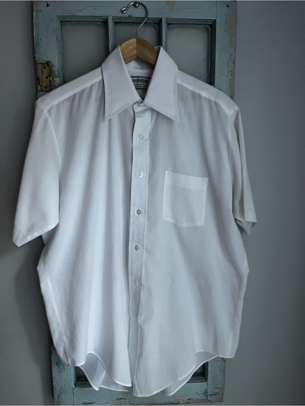 Vintage 1970’s Men's Supreme White Short-Sleeve Button-Down Shirt